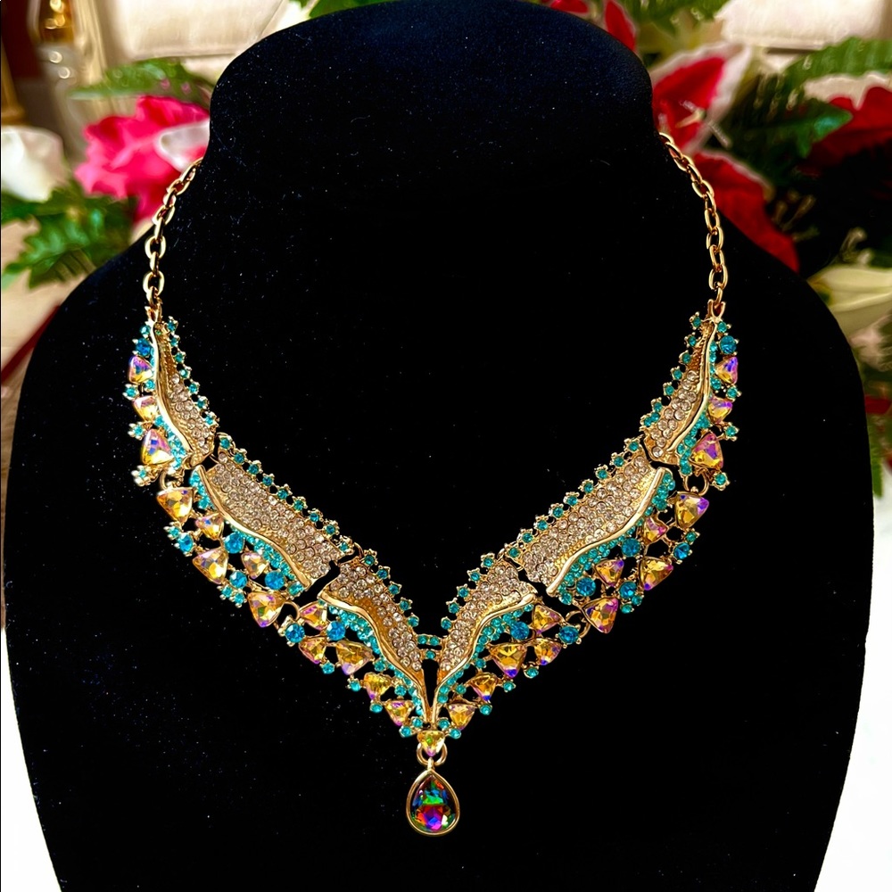 Eye Candy Arielle Statement Necklace Green/Turquoise / Crystal. - Picture 3 of 8